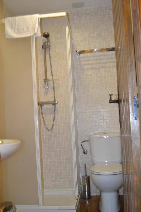 Yeti Guest house *